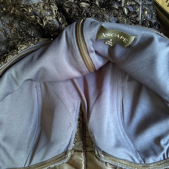 Xscape Off The Shoulder 3/4 sleeve Lace Overlay Dress -Size 6 - Picture 6 of 8